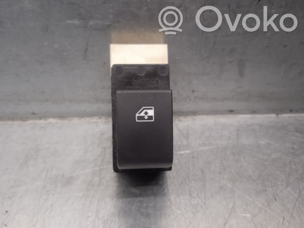5 E60 E61 Series 5  9137882