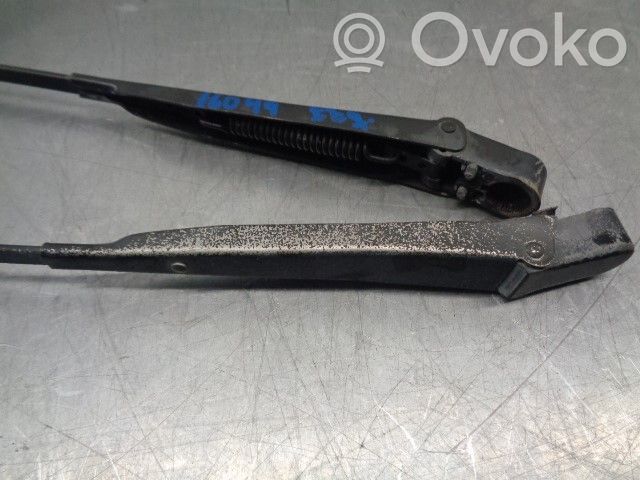 80 90 S2 B4 80, 90