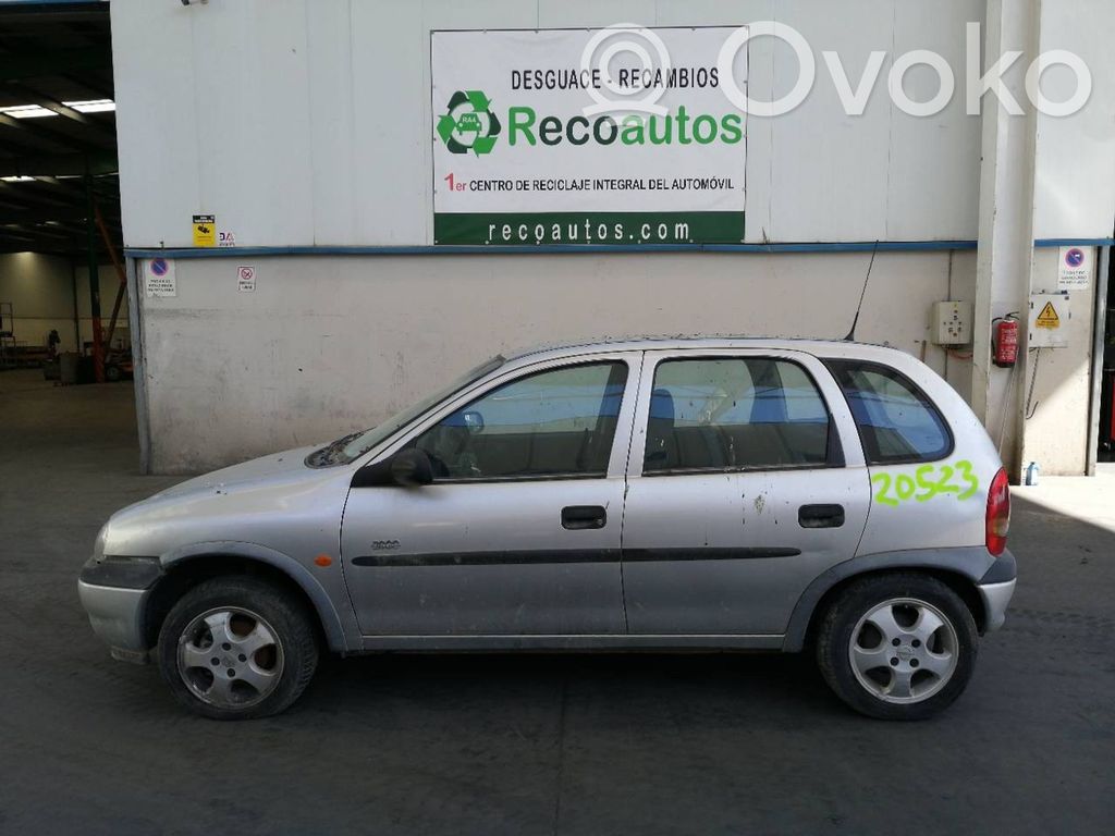 Corsa B Corsa  881090