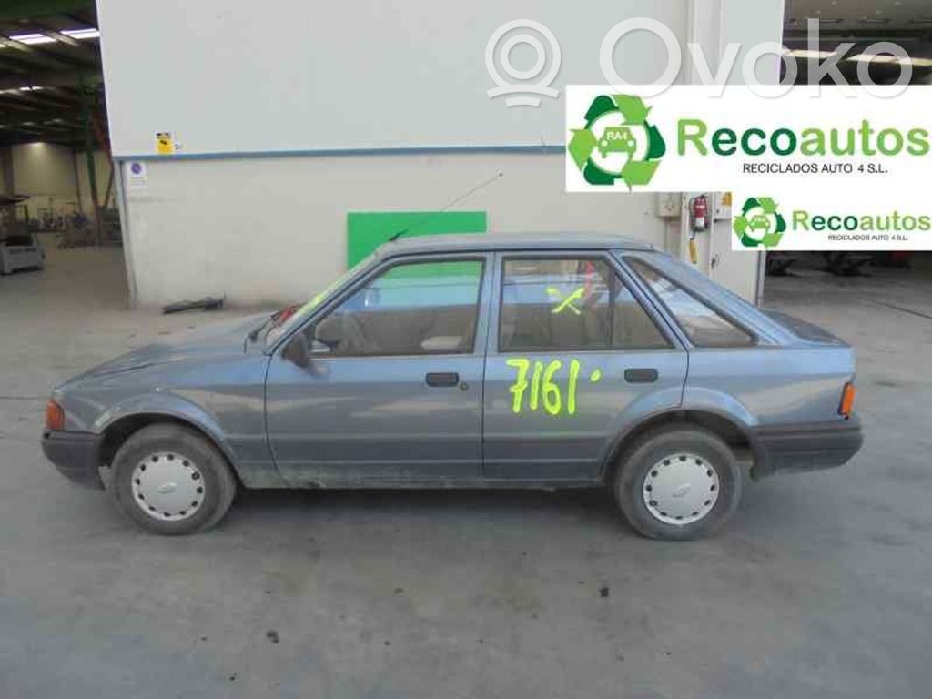 Escort Escort  XS51AA