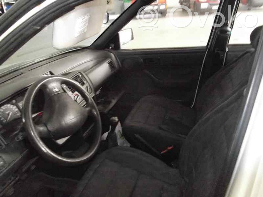 Escort Escort  958FYA