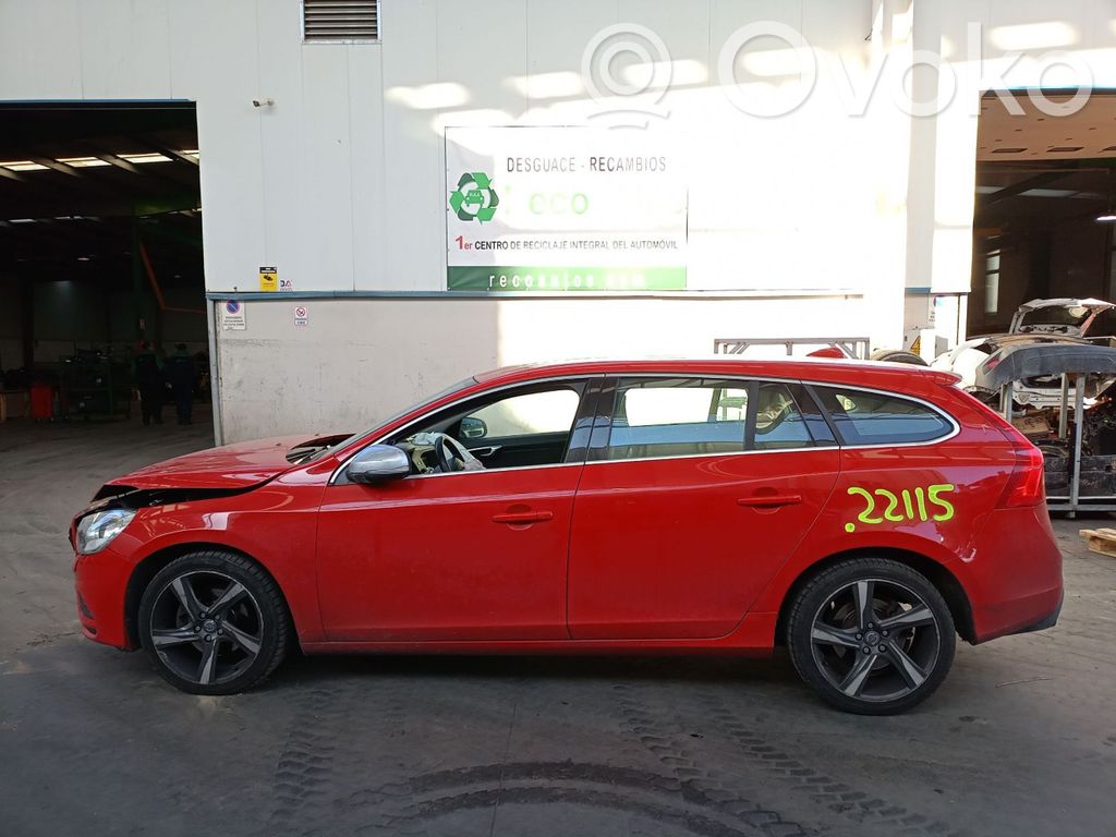 V60 V60, V60 Cross Country  30751138