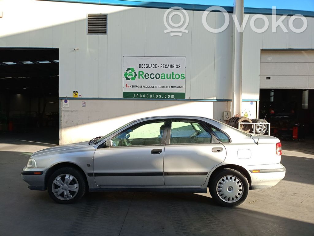 S40, V40 S40, V40  P30616813