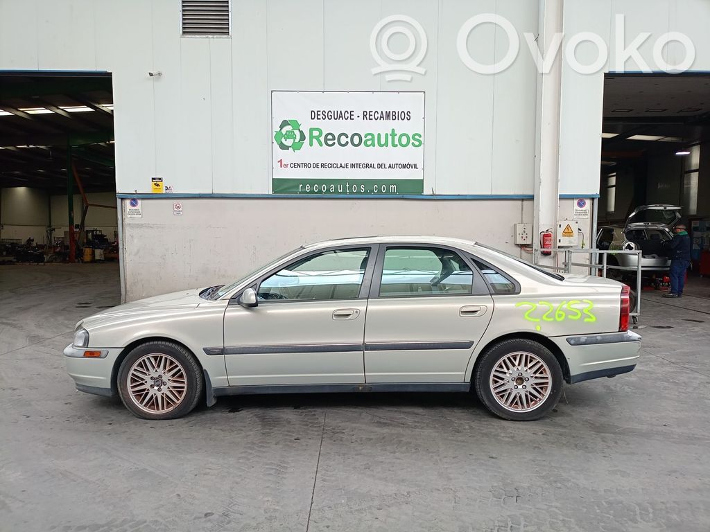S80 S80  B6284T
