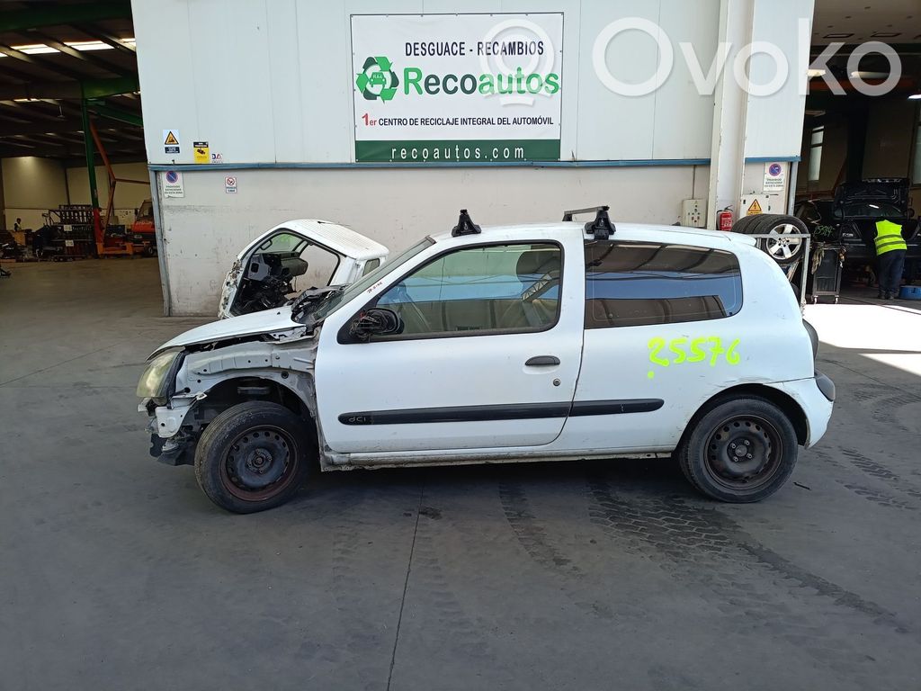 Clio III Clio  8200315744