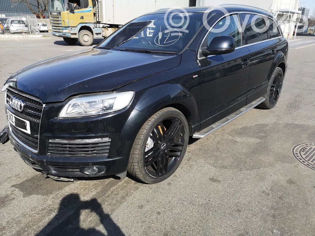 Q7 4L Q7  7L8199131B
