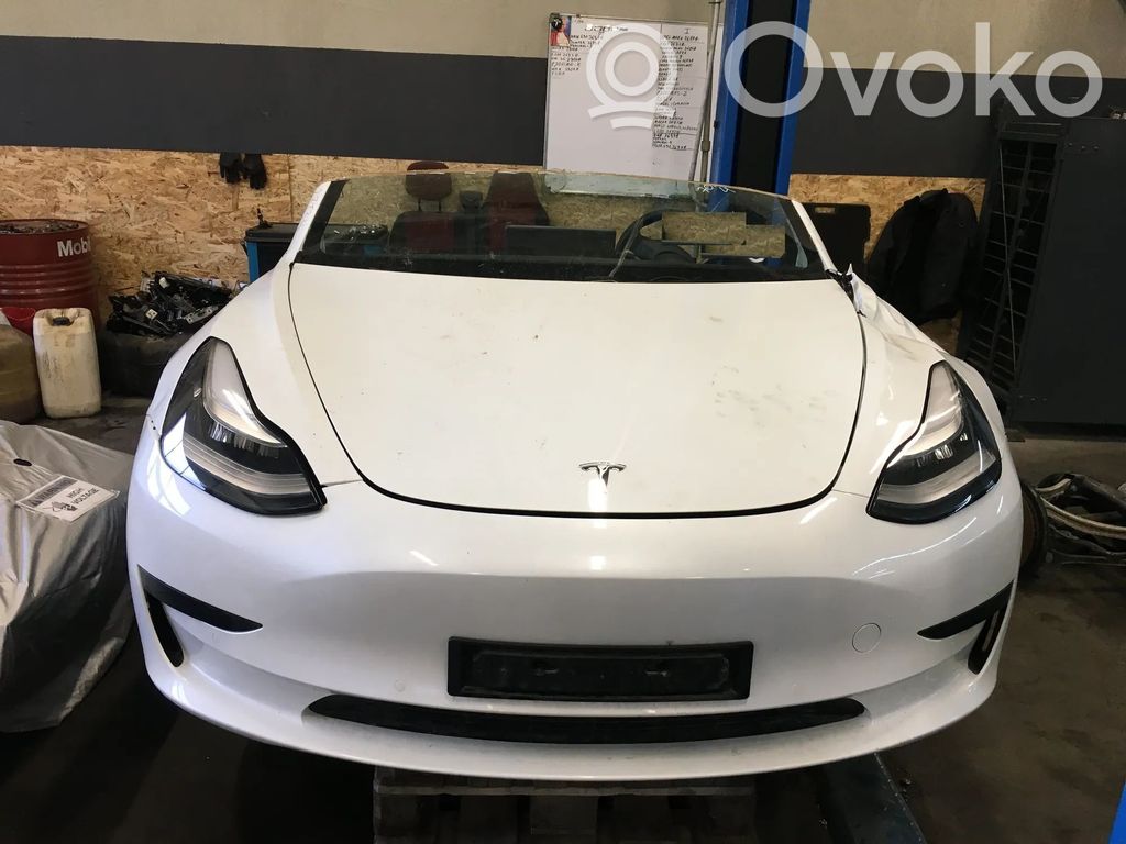 Model 3 Tesla Model 3  108341400A