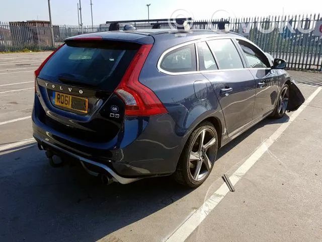 V60 V60, V60 Cross Country  31352771
