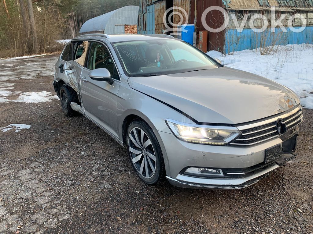 PASSAT B8 Passat  3G1819389A