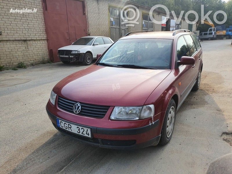 PASSAT B5 Passat  8D0907558S