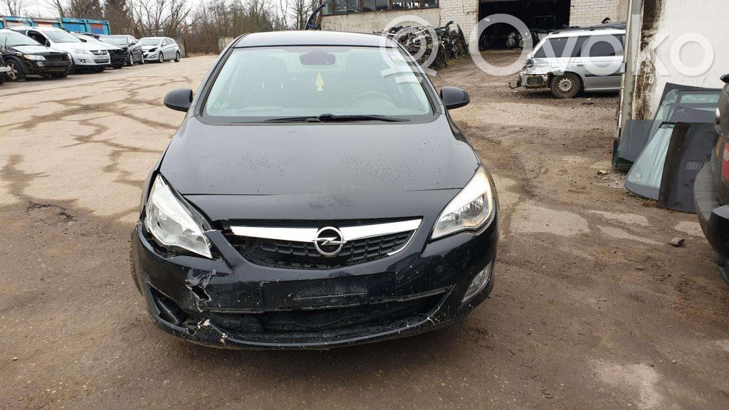 Astra J Astra  13323032