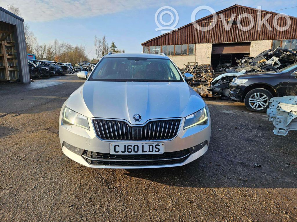 Superb B8 (3V) Superb  04L907805E