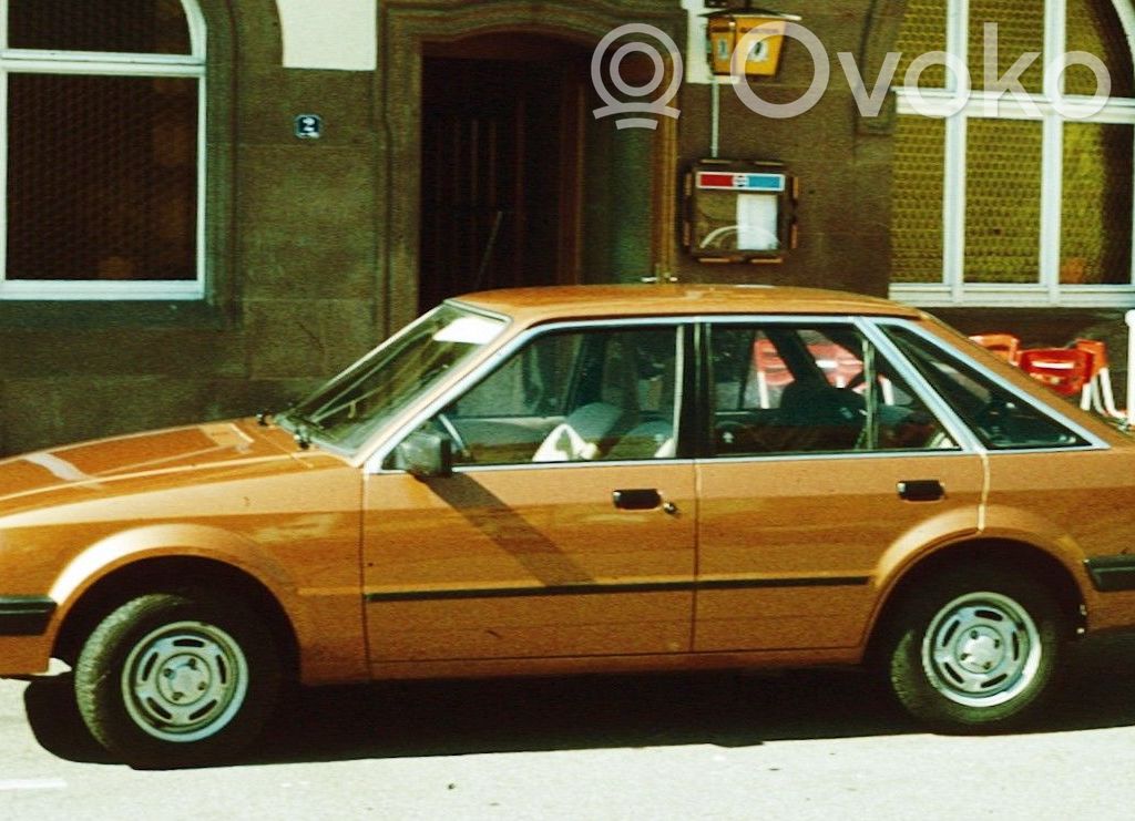 Escort Escort  6129816
