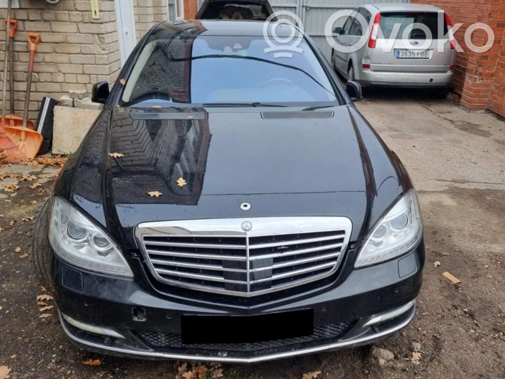 S W221 S-class, AMG (W126, W140, W220, W221, W222)