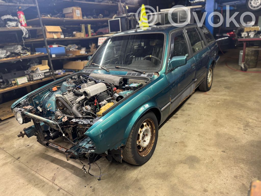 3 E30 Series 3  1176564