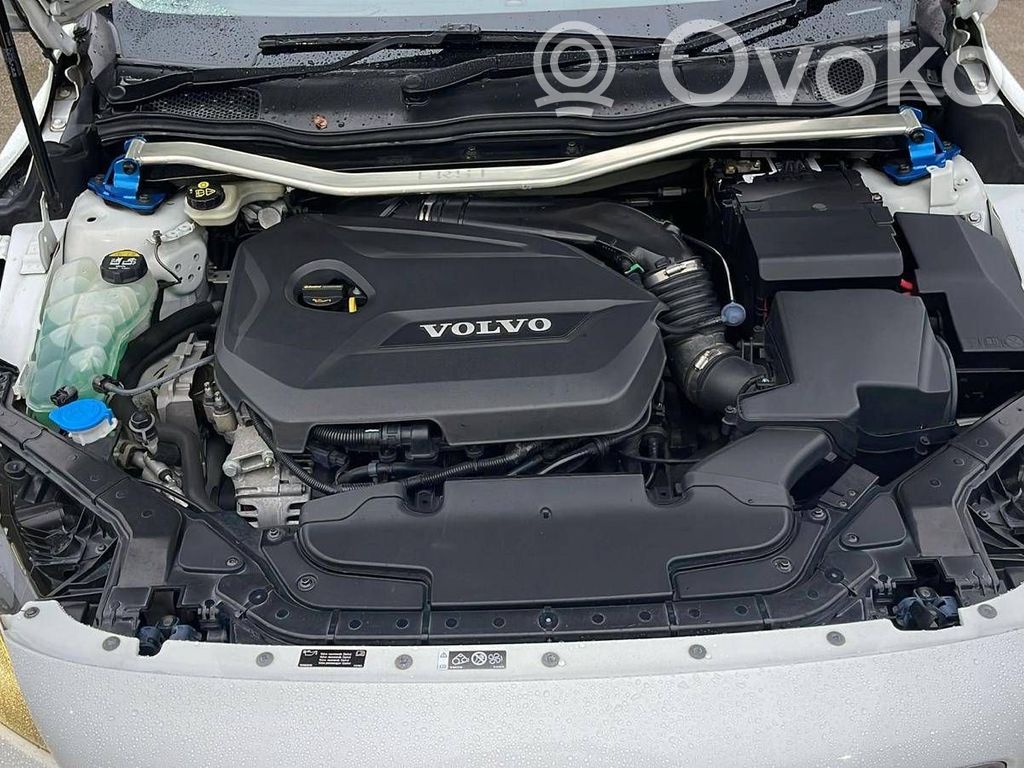 V60 V60, V60 Cross Country  B5204T9
