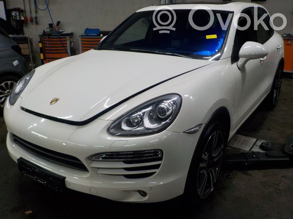 Cayenne (92A) Cayenne  7P5910568D