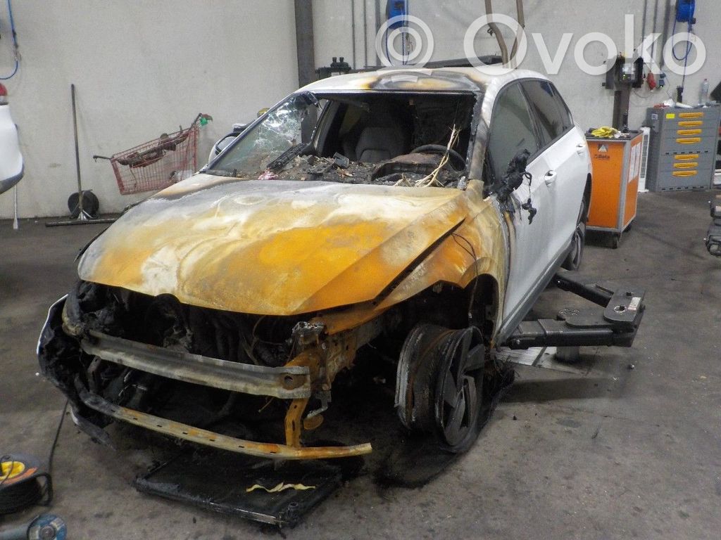 Golf VIII Golf  5TB837015B