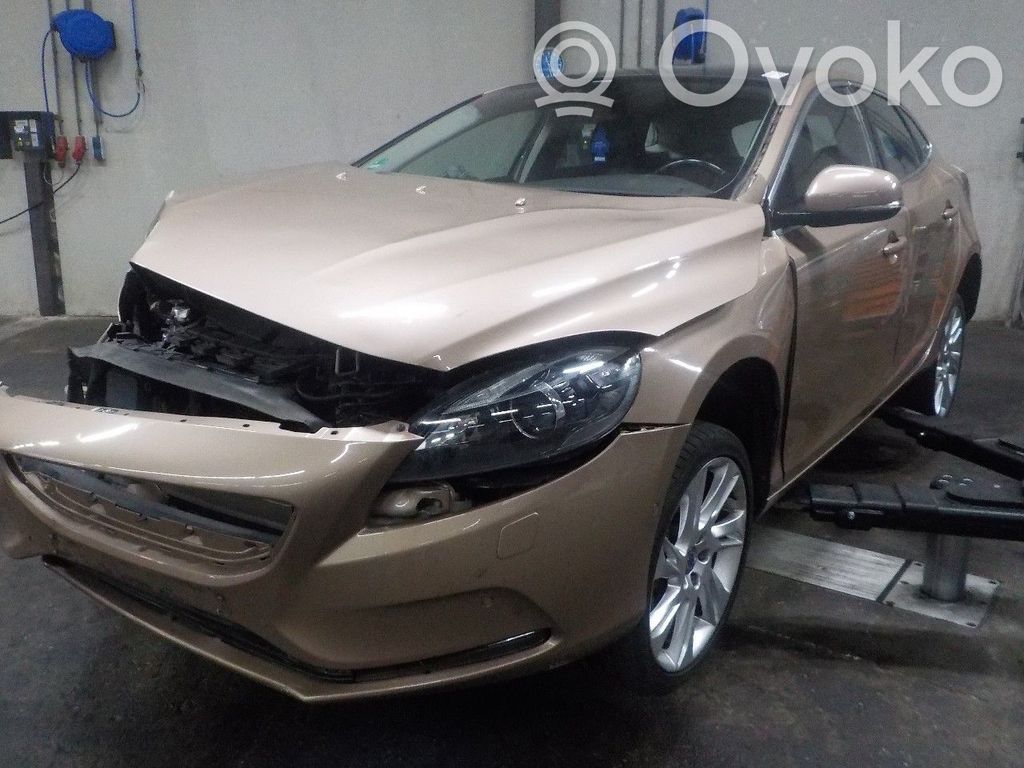V40 S40, V40  TF80SD