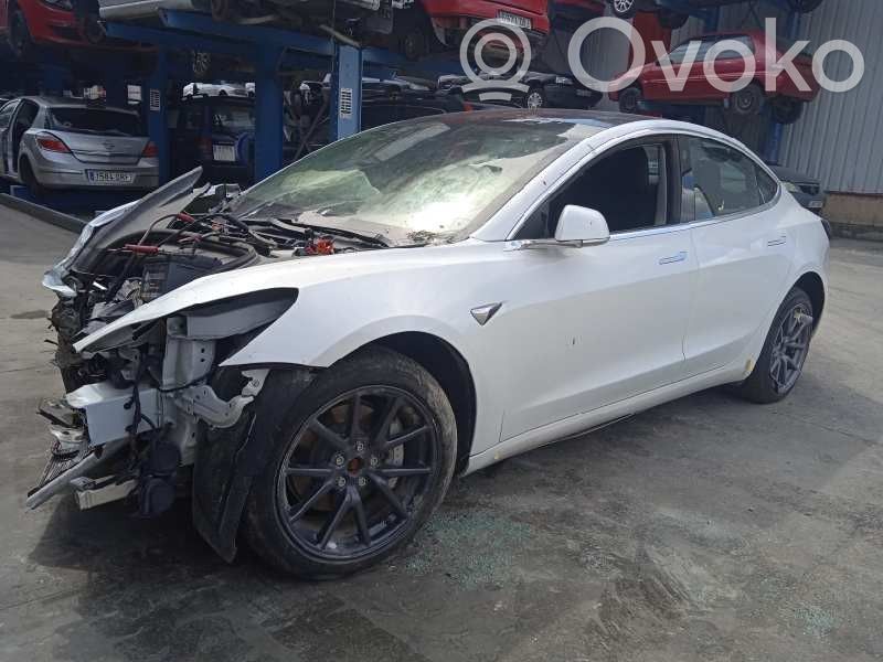 Model S Tesla Model S  109838300E