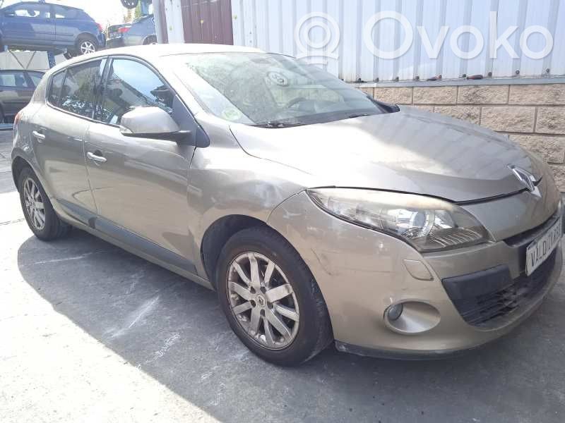 Megane III Megane  237100055R