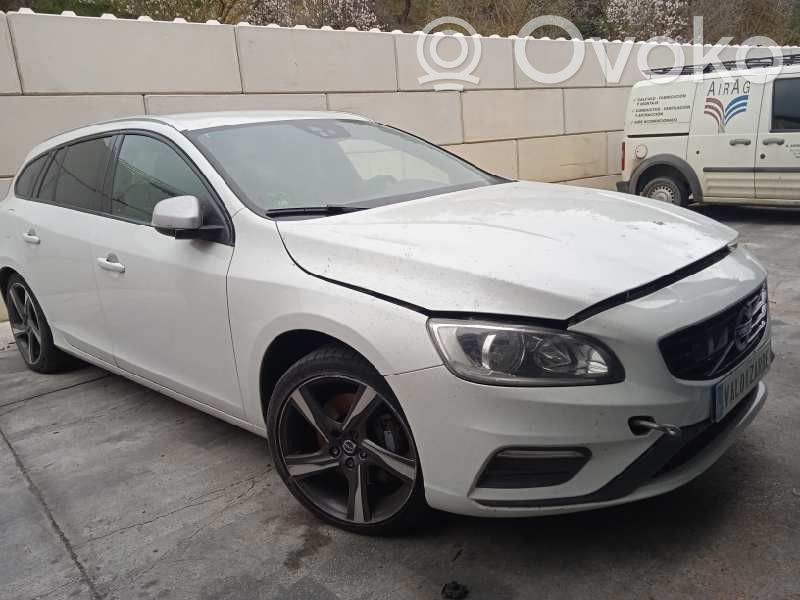 V60 V60, V60 Cross Country  31456701