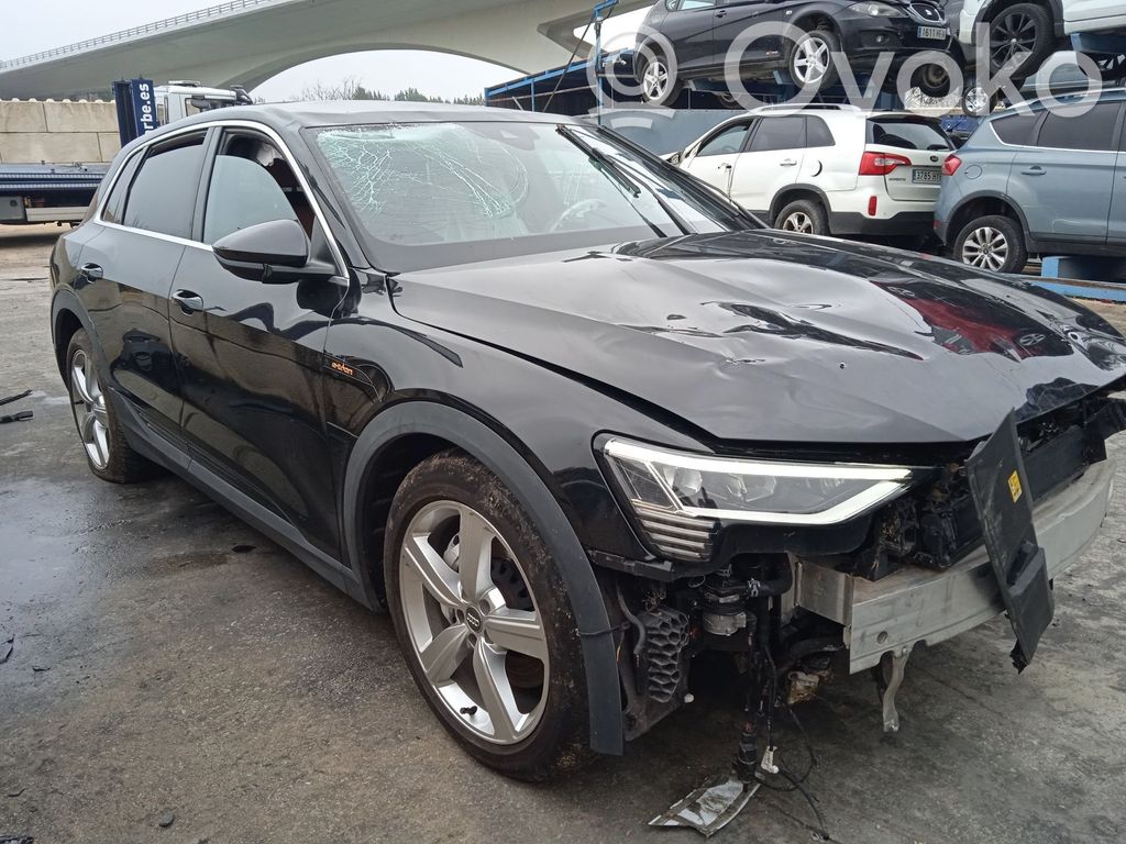 e-tron e-tron  4KE614100AD