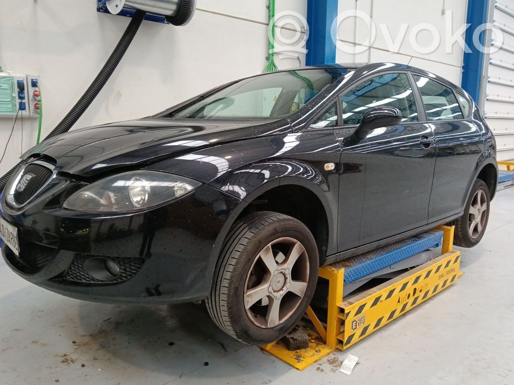 Leon (1M) Leon  6A133062AT