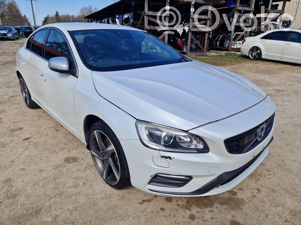S60 S60  31372653