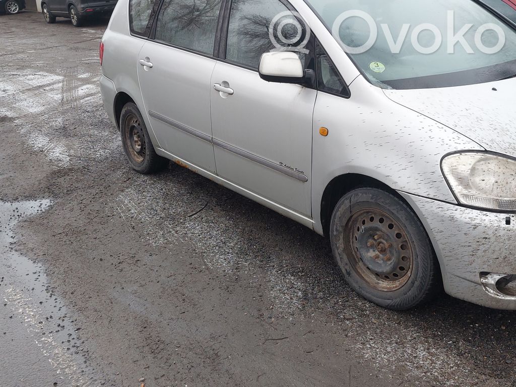 Avensis Verso Avensis Verso  5590044270